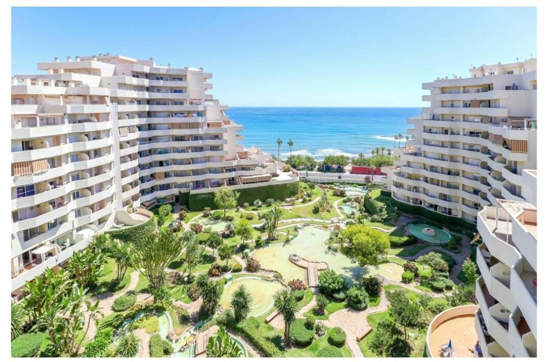 Benalbeach Casa Kito Dreams 1ª Linea Playa เบนัลมาเดนา ภายนอก รูปภาพ