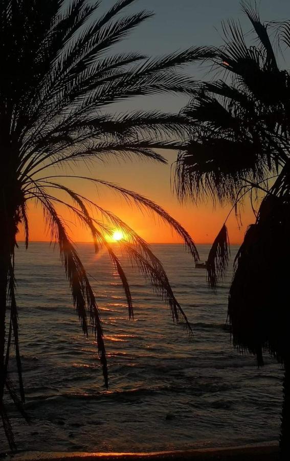 Benalbeach Casa Kito Dreams 1ª Linea Playa เบนัลมาเดนา ภายนอก รูปภาพ