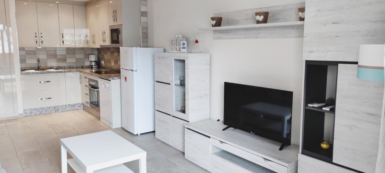 Benalbeach Casa Kito Dreams 1ª Linea Playa เบนัลมาเดนา ภายนอก รูปภาพ